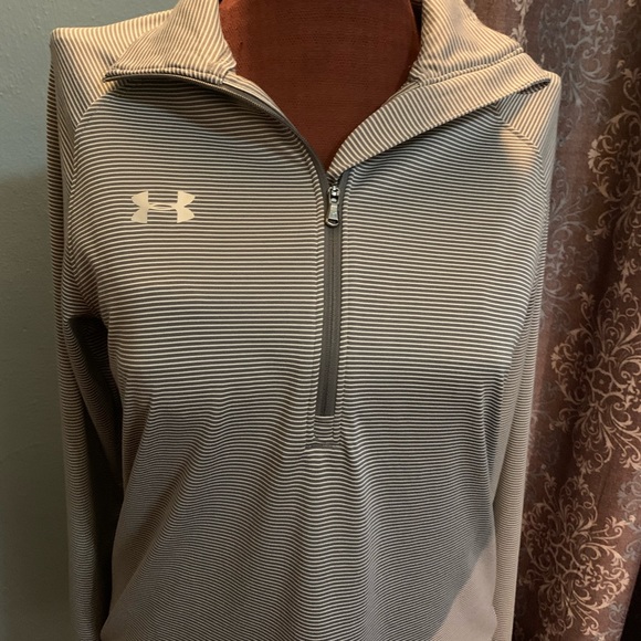 Under Armour 1/4 zip - Picture 2 of 7